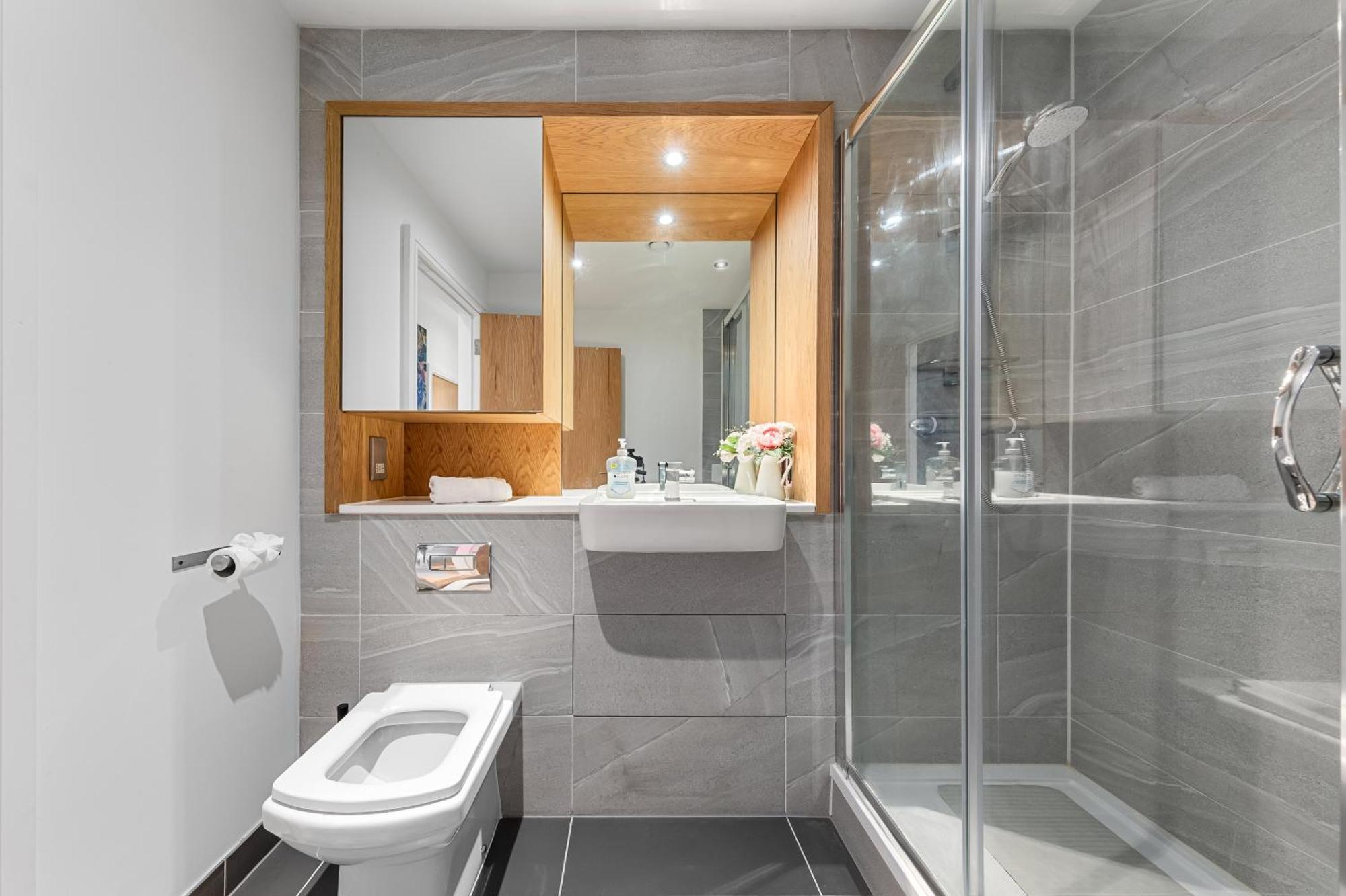 לונדון Trendy 2 Bed Flat In Greenwich With Car Parking מראה חיצוני תמונה